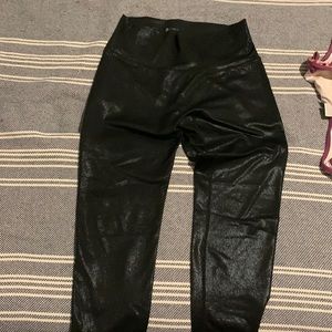 Buff bunny leggings size medium